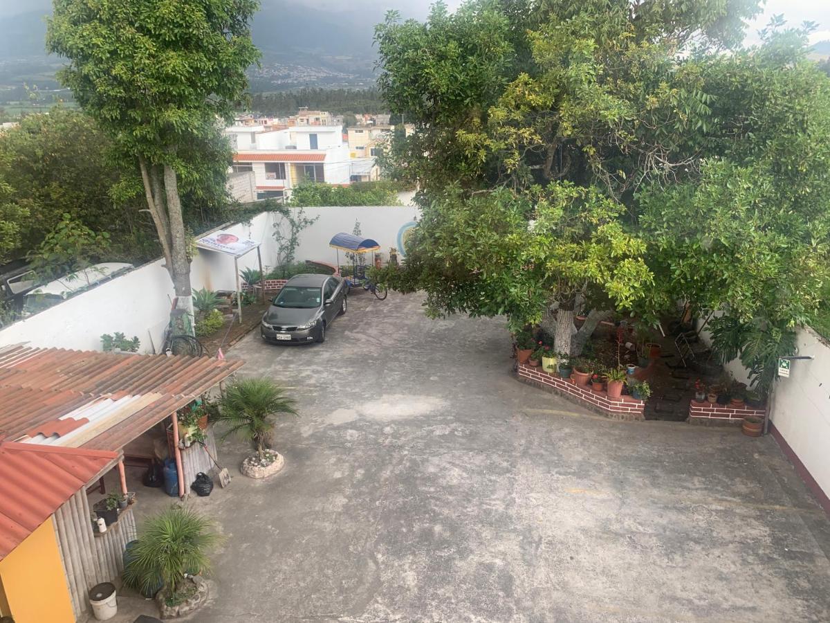 Hostal Jora Continental Cotacachi Zewnętrze zdjęcie
