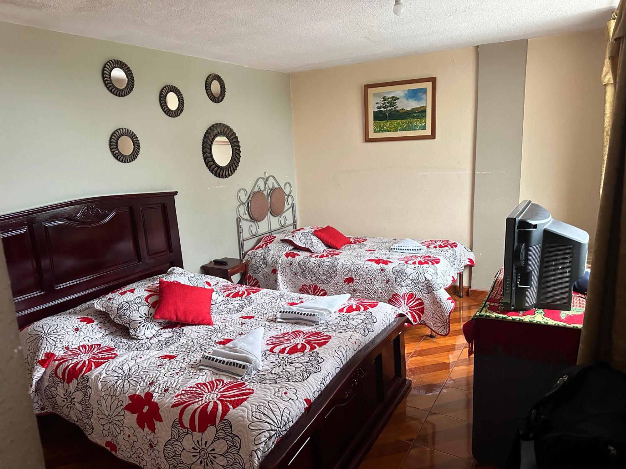 Hostal Jora Continental Cotacachi Zewnętrze zdjęcie